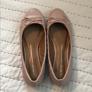 Report flats, like new